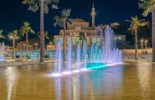 Ana cami Durres filialı üzrə - Arnavutluk. Durres Merkezi Arnavut kıyısında yer alan Arnavutluk ikinci büyük şehir olduğunu