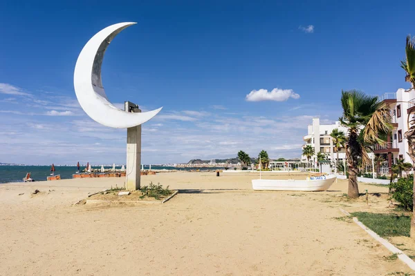 Arnavutluk. Sandy beach Resort Golem