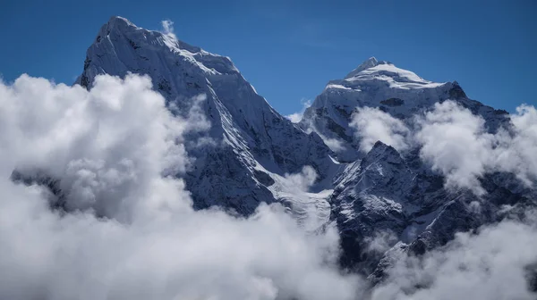 尼泊尔喜马拉雅山脉，山风景 — 图库照片