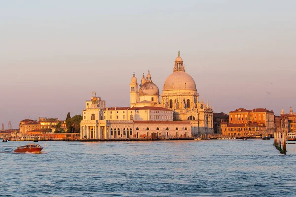 Kyrkan Santa Maria Della Salute Venedig Italien Skjuten Vid Soluppgången — Stockfoto