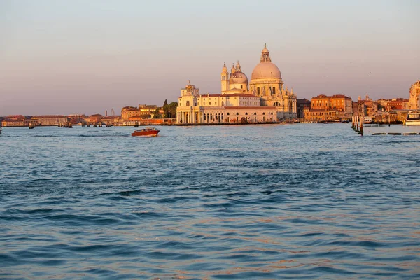 Kyrkan Santa Maria Della Salute Venedig Italien Skjuten Vid Soluppgången — Stockfoto