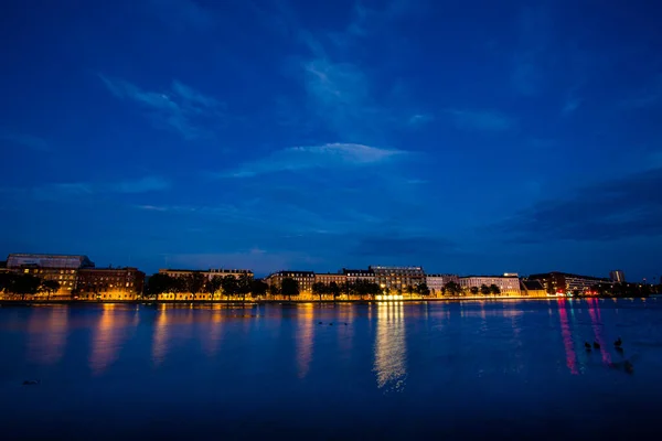 Wieczorny Widok Kopenhagę Dania Nad Wodą Strzelanina Zmierzchu Niebieska Godzina — Zdjęcie stockowe