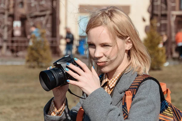 Woman Tourist Camera — Stock Photo, Image