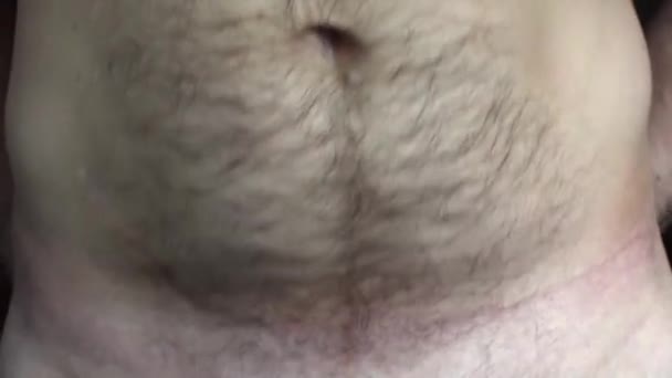 Homem Está Posando Mostrando Estômago Gordo Gordo Massageia Barriga — Vídeo de Stock