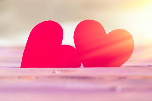 Sevgililer Günü için iki kalp. Aşk kavramı, aşk ilişkileri..