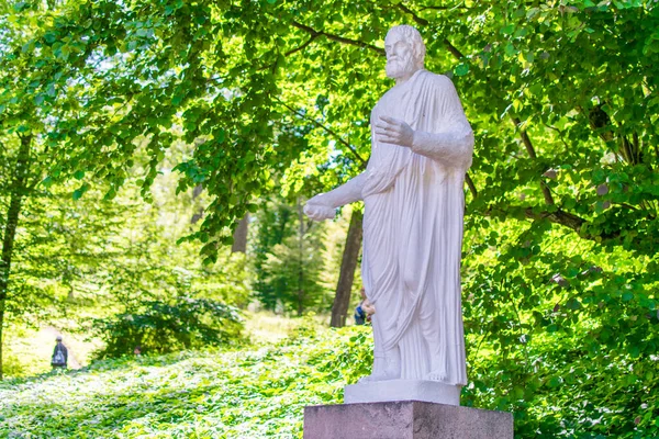 Uman Ukrayna Temmuz 2018 Şehir Parkında Beyaz Alçı Heykel — Stok fotoğraf