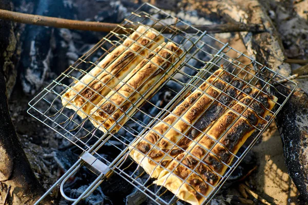 Pan Pita Parrilla Cocinar Sobre Carbón Picnic —  Fotos de Stock