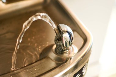 İçme suyu olan umumi musluk.