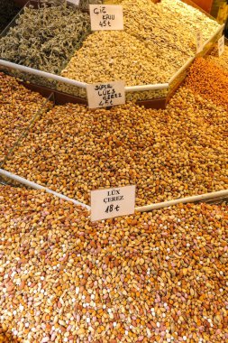 Ried fındık ve İstanbul içinde baharatlar