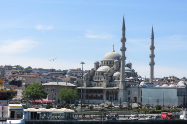 Yeni Camii (Yeni Cami) Bosphorus River 