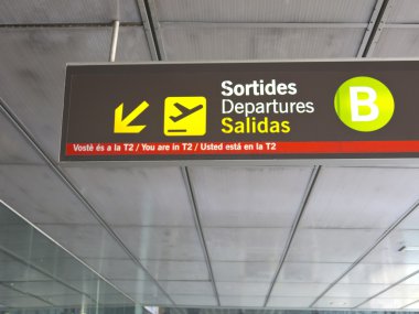 yön işareti barcelona Uluslararası Havalimanı