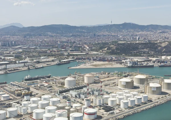 Vew above Zona Franca - Puerto, el puerto industrial de Barcelona —  Fotos de Stock