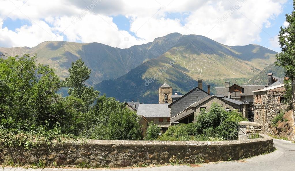 Durro, typical stone village in the Catalan Pyrenees. valley of 
