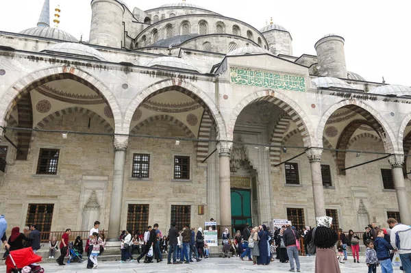 Blaue Moschee in Sultanahmet in Istanbul, Türkei. — Stockfoto