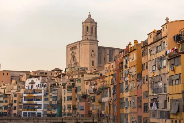 Panorama di Gerona, Costa Brava, Catalogna, Spagna . — Foto Stock