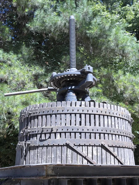 Ancient wine press in Chile. — Stock Photo, Image