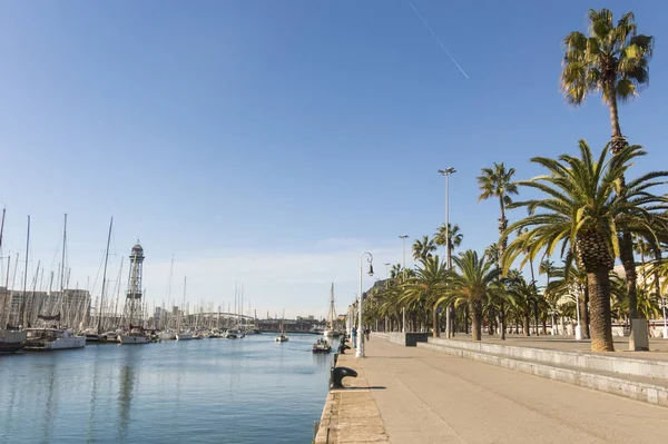 El puerto de Barcelona, al final de las Ramblas. Barcelona, Spa — Foto de Stock