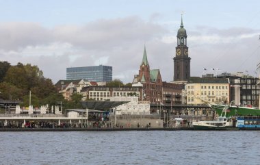 St. Pauli Piers, Hamburg'un turistik attr birini görünümünü