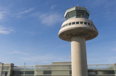 Kontrol kulesi Barcelona Havaalanı, Catalonia, İspanya.