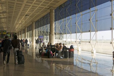 Barcelona Uluslararası Havalimanı İç. Havaalanı varsa, 