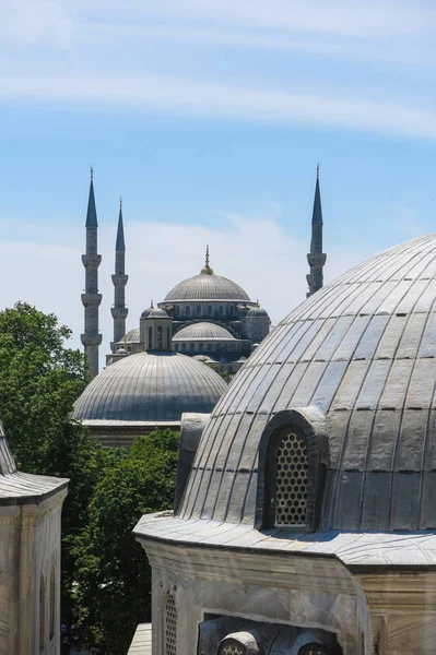 A Mesquita Azul e a Catedral de Santa Sofia, Istambul, Turquia . — Fotografia de Stock