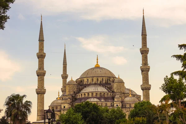 Голубая мечеть в Султанахмет в Стамбуле, Турция — стоковое фото