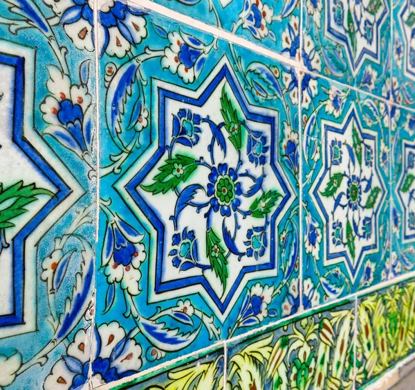 Antiguo turco hecho a mano - azulejos otomanos — Foto de Stock