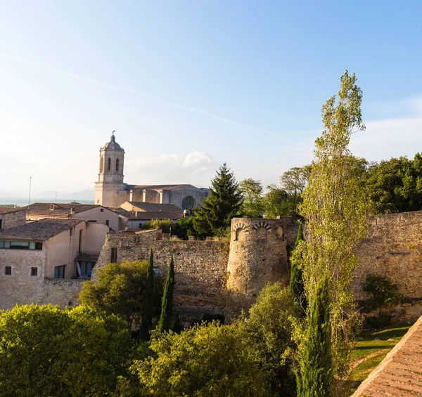 A középkori negyed Gerona. Costa Brava, Katalónia, Spanyolország. — Stock Fotó