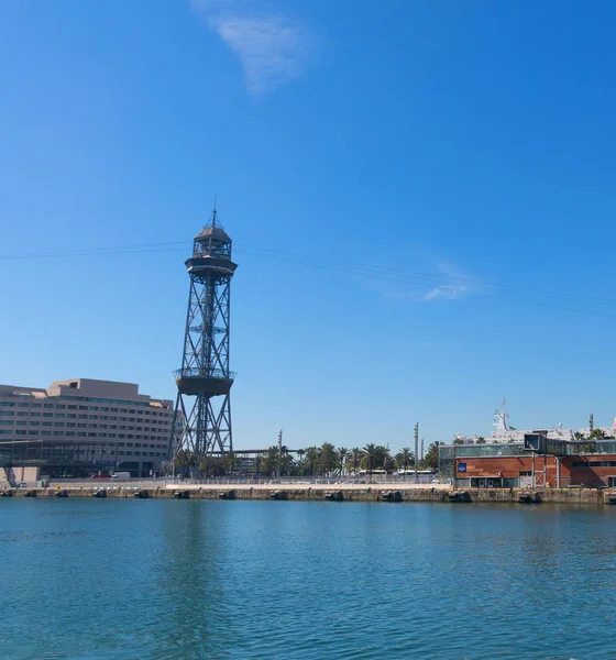 Το λιμάνι της Βαρκελώνης, στο τέλος της η Ramblas. Βαρκελώνη, γάτα — Φωτογραφία Αρχείου