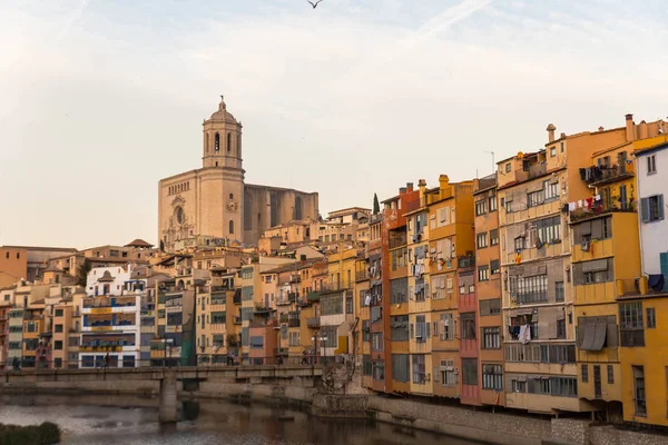 Panorama de Gerona, Costa Brava, Catalunha, Espanha . — Fotografia de Stock