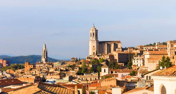 Średniowiecznej dzielnicy Gerona. Costa Brava, Katalonia, Hiszpania. — Zdjęcie stockowe