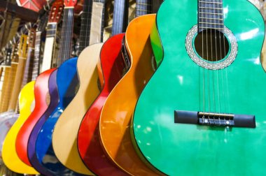 Istanbul Kapalıçarşı renkli gitar.