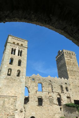 Romanesk abbey Sant Pere de Rodes, Belediye 