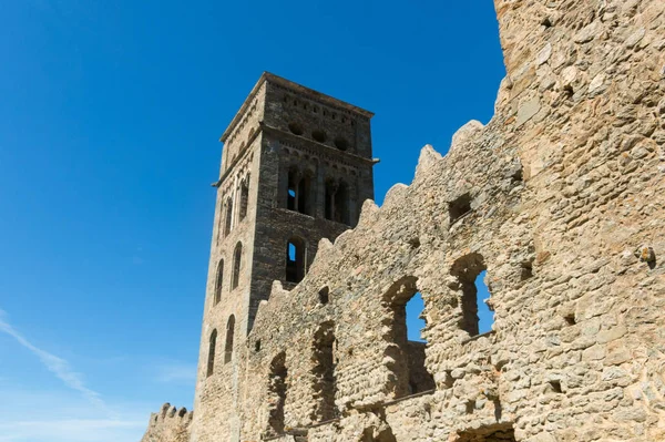 Die romanische Abtei von sant pere de rodes, in der Gemeinde — Stockfoto