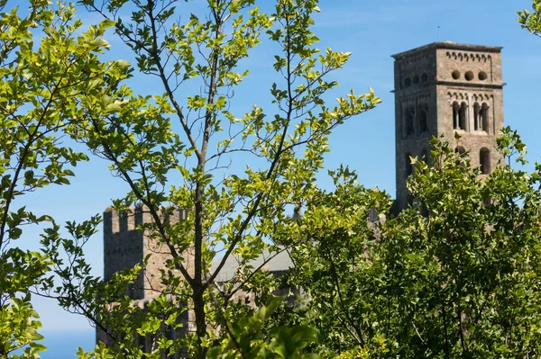 Starý klášter s názvem Sant Pere de Rodes, Katalánsko, Španělsko. — Stock fotografie