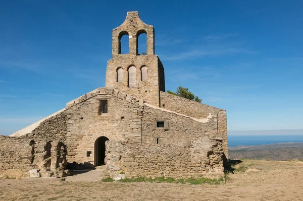 La abadía románica de Sant Pere de Rodes, en el municipio — Foto de Stock