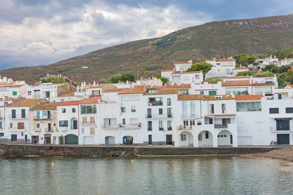 Cadaques panorámás kilátást a Földközi-tenger, Spanyolország — Stock Fotó