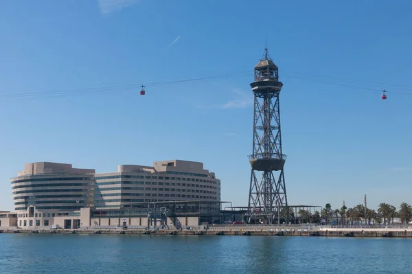 Bağlantı noktası Barcelona ve Ramblas sonunda. Barcelona, kedi — Stok fotoğraf