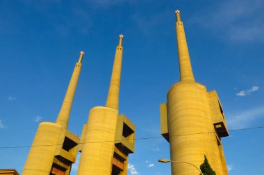 Barcelona'da Besos Nehri'nin eski termik Santrali