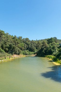 Vallvidrera göletpanoramik görünümü. Barselona. Katalonya, Sp