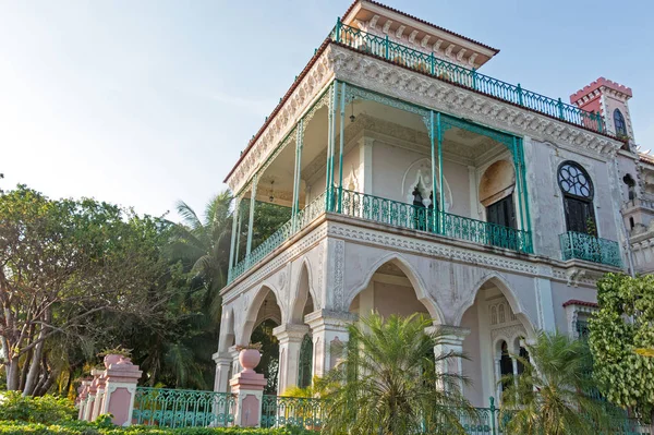 Maison d'architecture de beauté à cienfuegos. Cuba — Photo