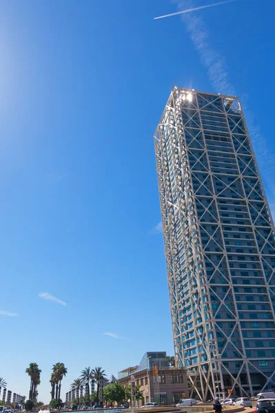 Hotel Arts and Mapfre Tower in Barcelona, Spain. — Stock Photo, Image