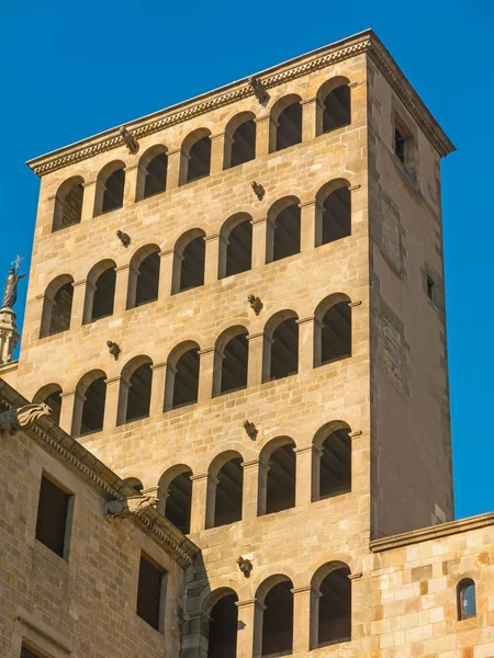 King's Martin Watchtower in King Square. Gothic Quarter in Barce — Stock Photo, Image