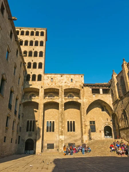 Barcelona: Palau Reial medieval (Palacio Real en catalán) en Pla — Foto de Stock