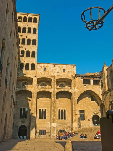 Барселона: средневековый Королевский дворец в Пла — стоковое фото