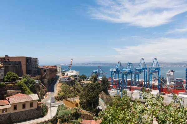 Visa på stadsbilden i historiska staden Valparaiso, Chile. — Stockfoto