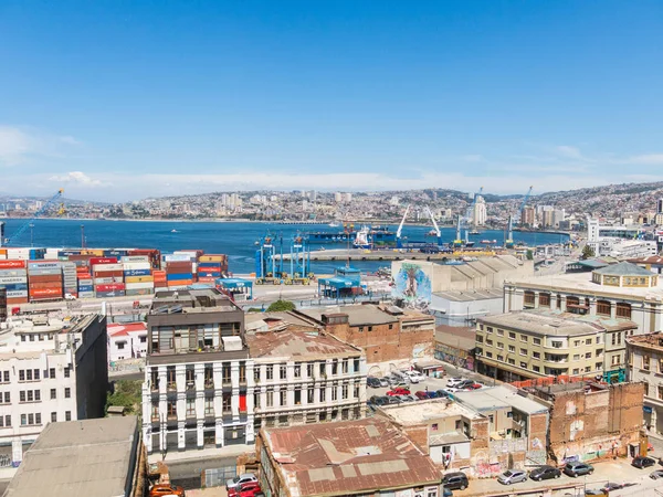Übersicht über die Stadt Valparaiso, dem wichtigsten Hafen Südamerikas — Stockfoto