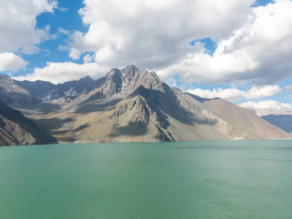 Lago de Yeso. Cajón del Maipo. Santiago de Chile — Foto de Stock