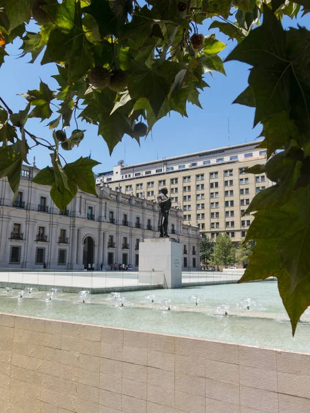 Monument to Arturo Alessandri Palma in Santiago de Chile — Stock Photo, Image