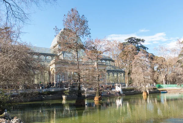 Crystal Palace (Palacio de cristal) in Retiro Park, Madrid, Spain — стоковое фото